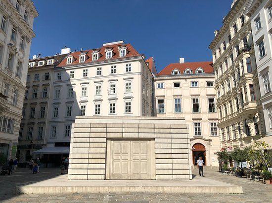 Holocaust memorial